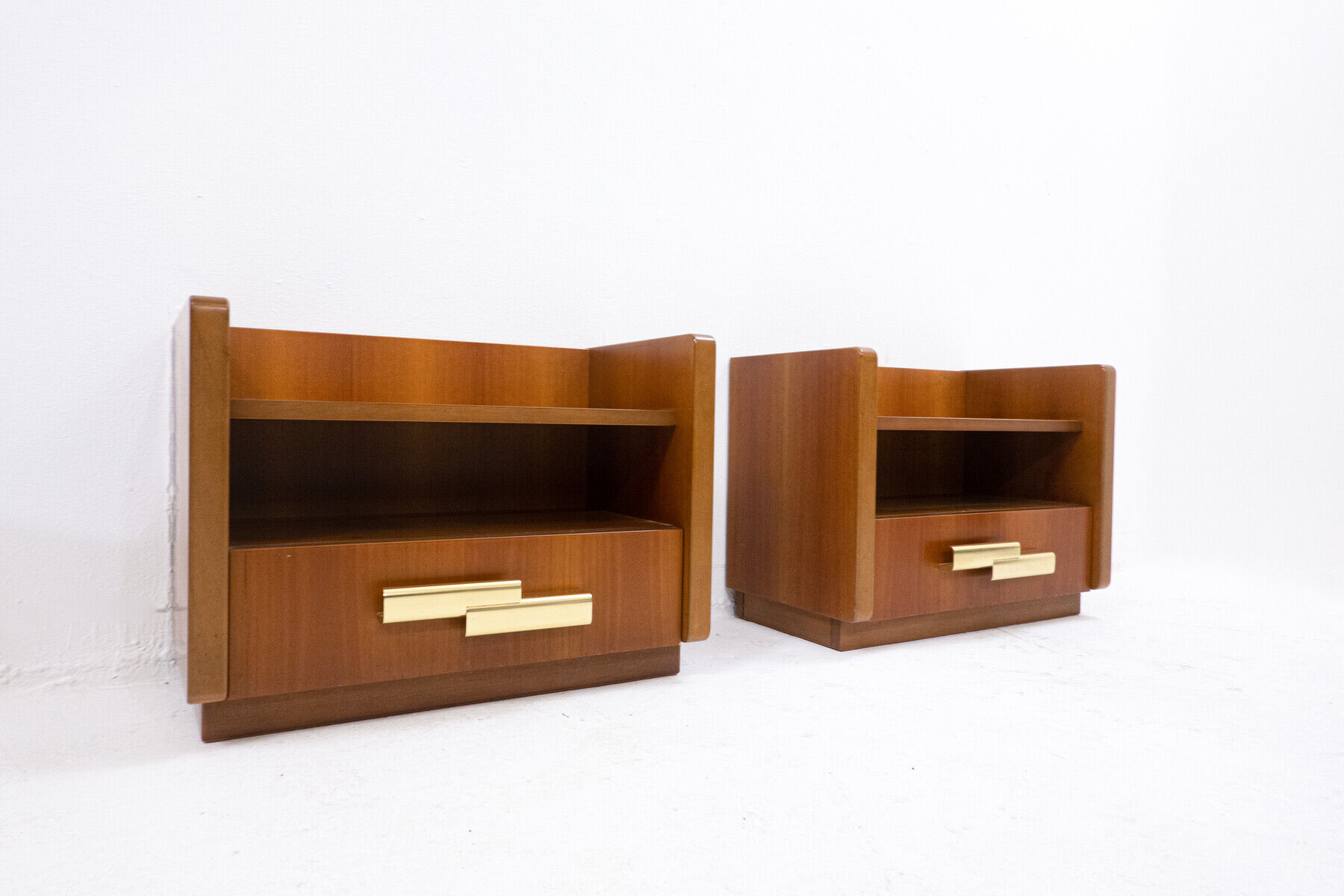 Pair of mid-century wooden drawers nightstands, Italy 1950s