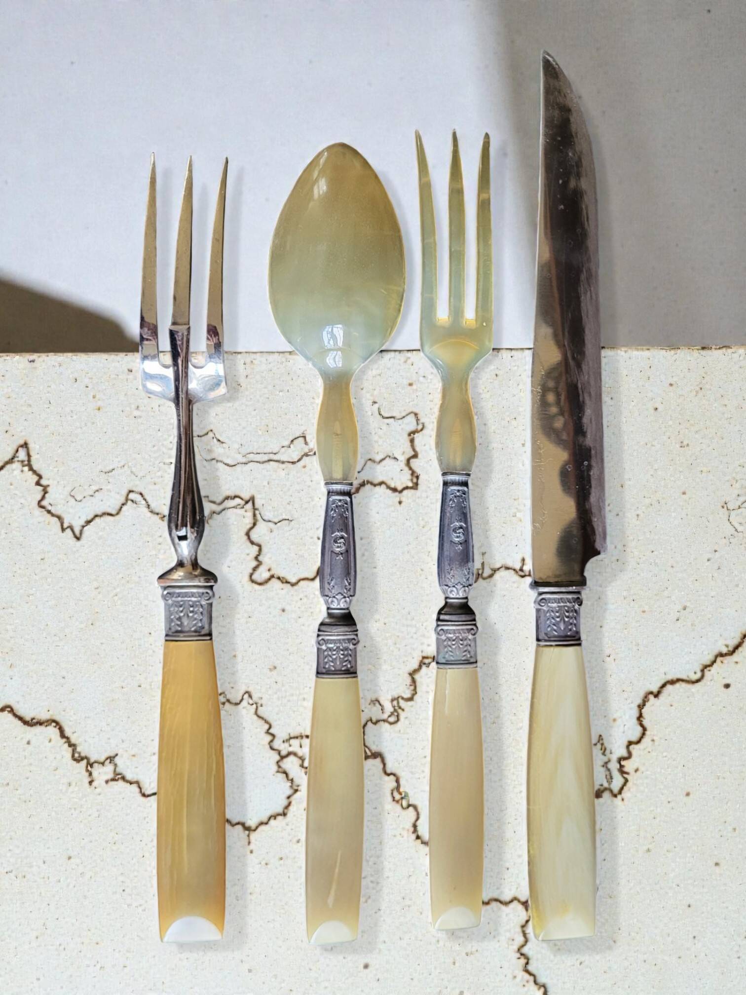 Gigot / Salad cutlery in Bakelite