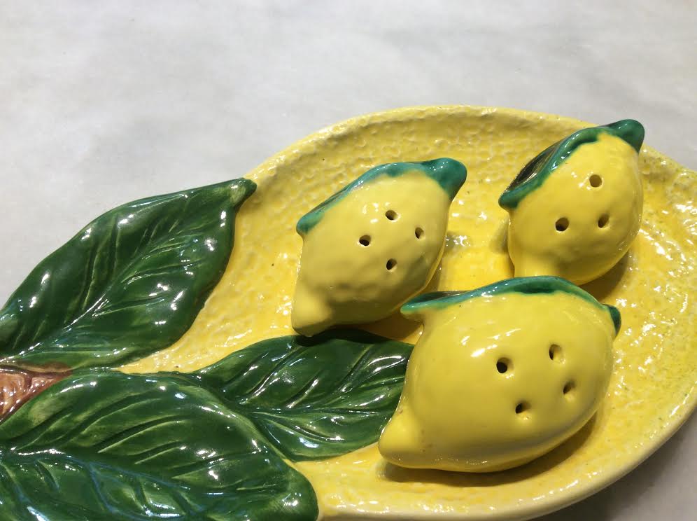 Leaf with salt and pepper shaker