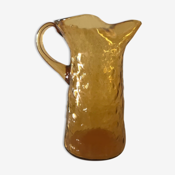 Carafe en verre jaune moutarde