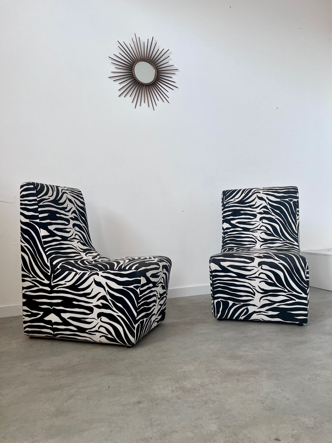 Lot 2 armchairs heating vintage zebra / design 70s