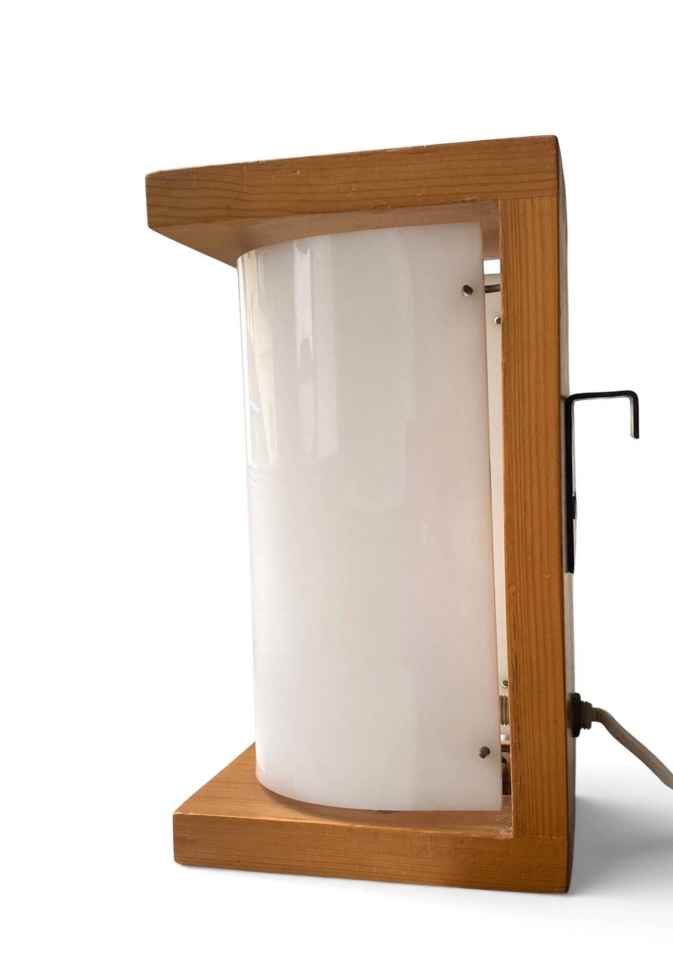 Vintage wall lamp in pine by René Martin cabinetmaker Charlotte Perriand