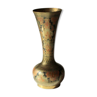 Vase en laiton massifge des années 1970