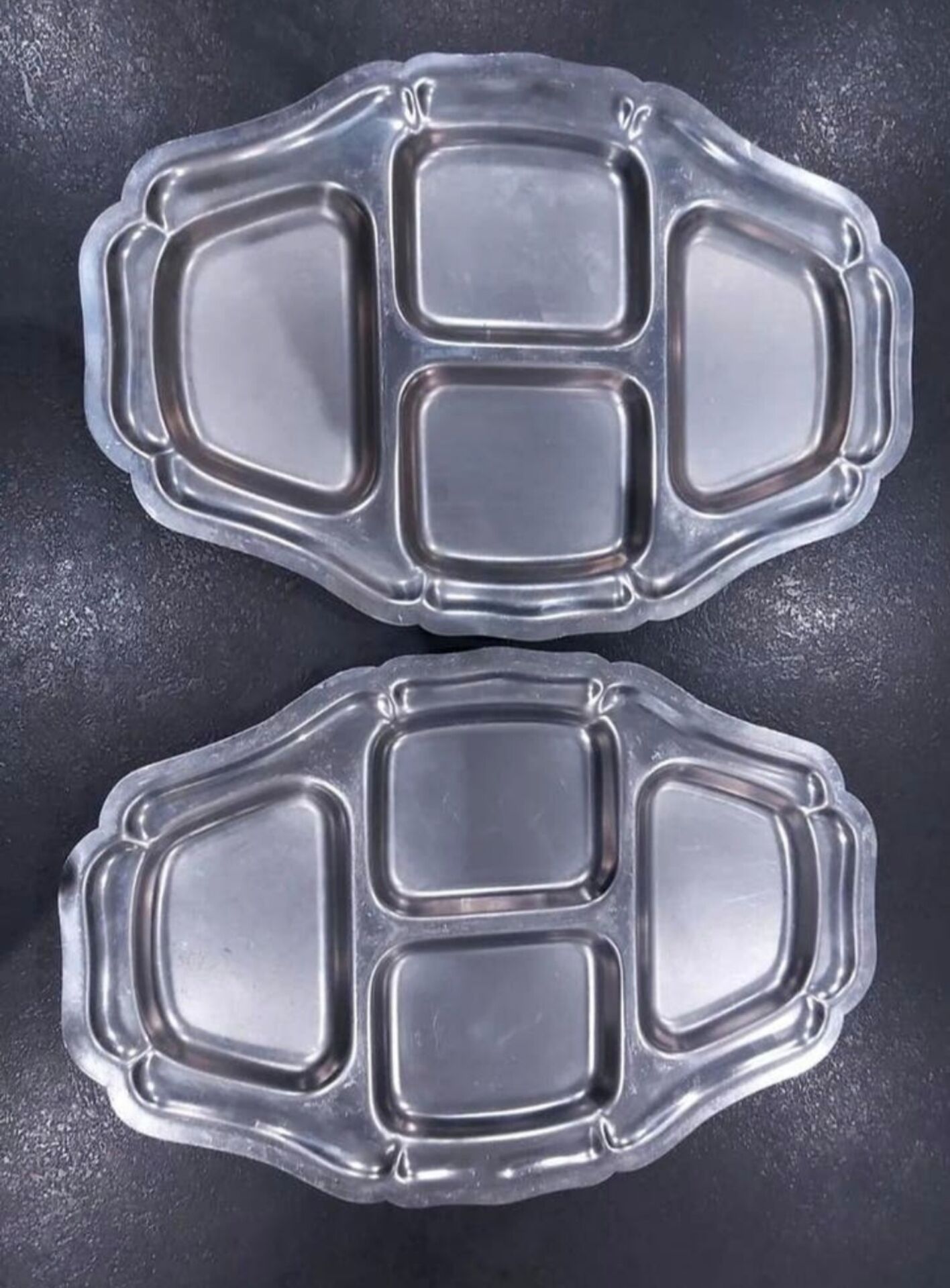 Silver-plated hors d'oeuvre dish with 4 compartments