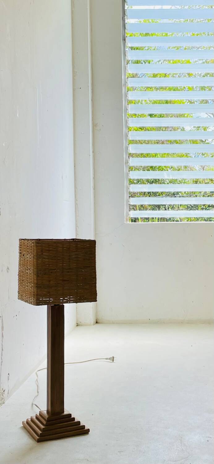 Lampe de table moderniste en bambou