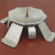 Paire de bougeoirs brutalistes en aluminium martelé, années 1970