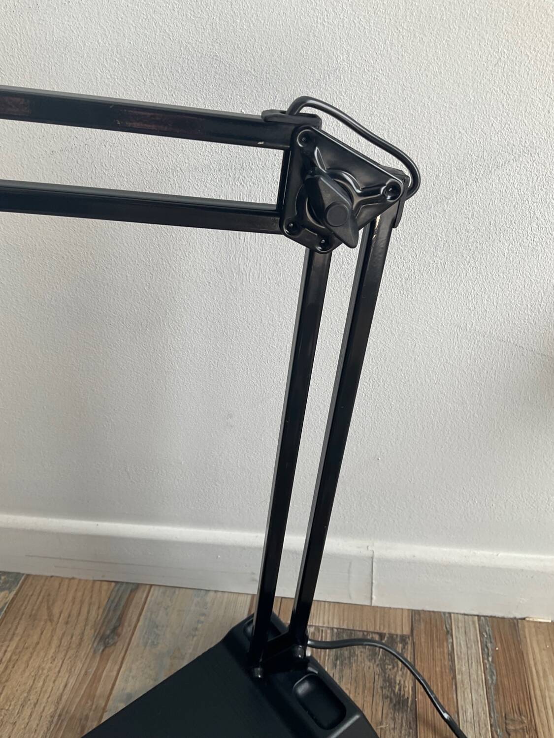 Lampe d’atelier articulée des années 80