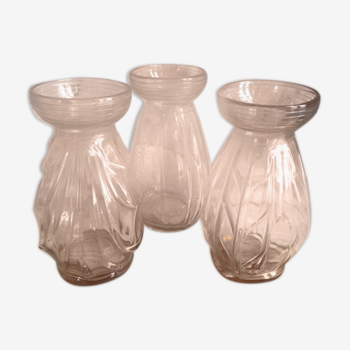 3 vases pink glass