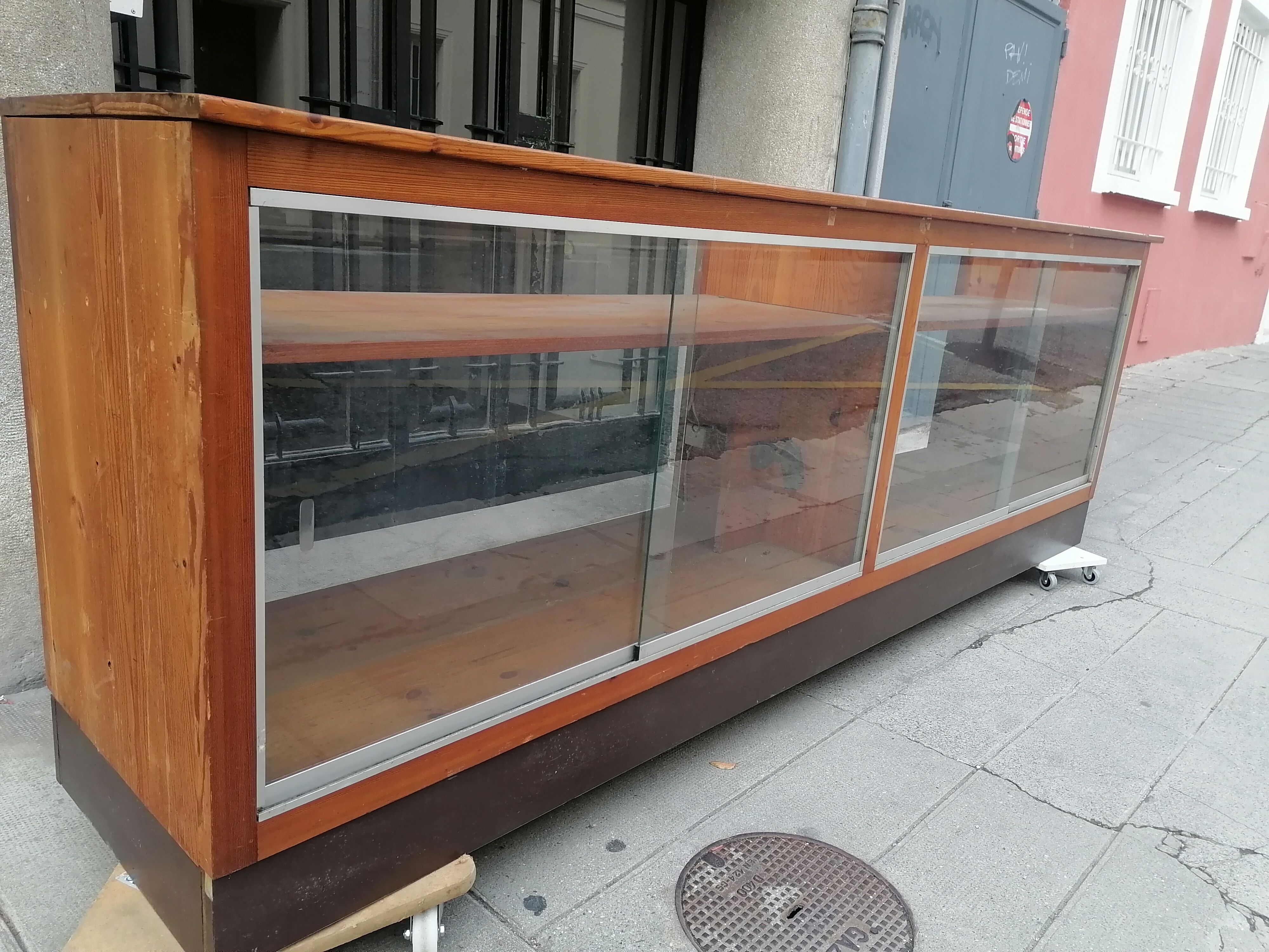 Glazed store bank from the 70s.