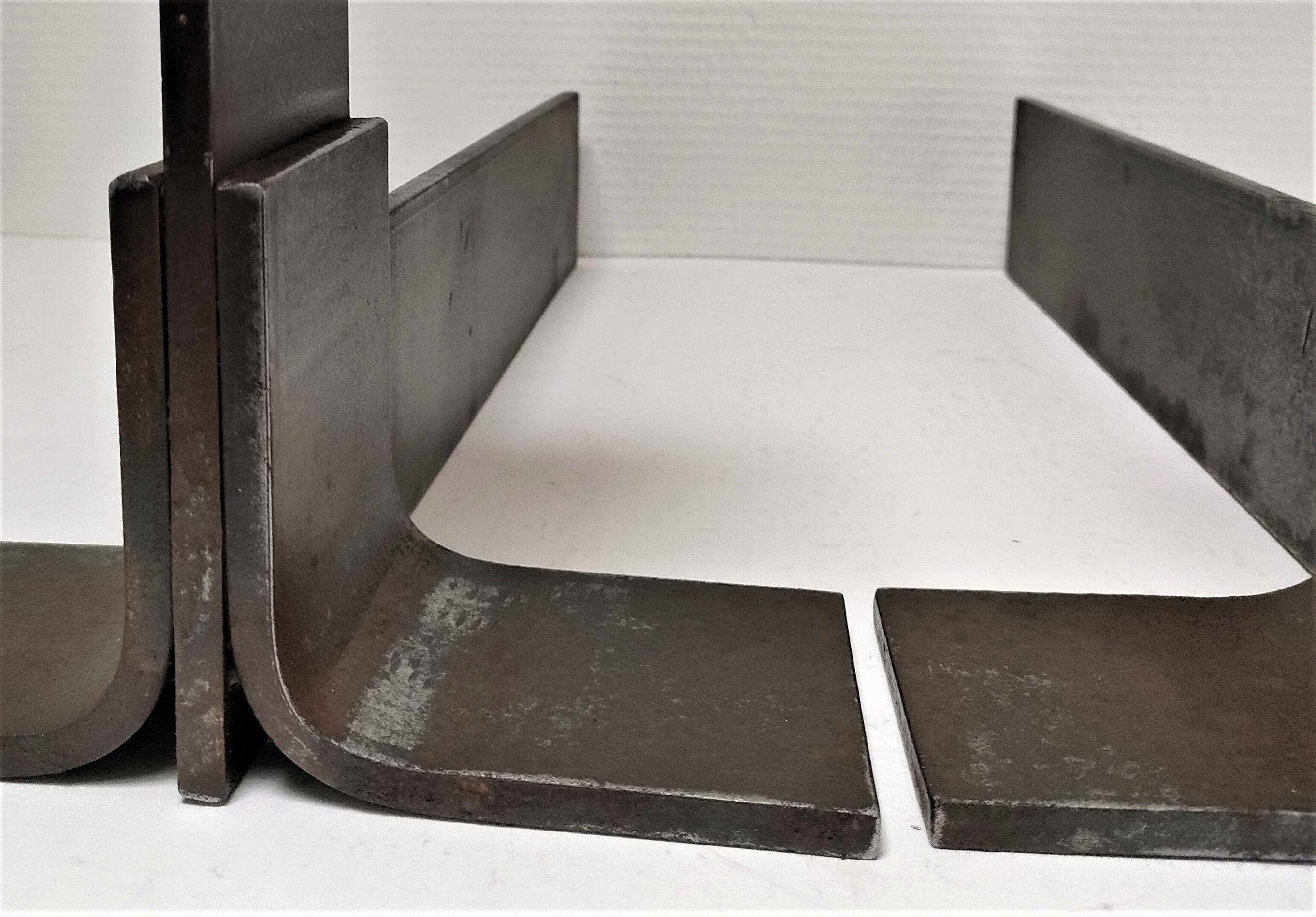 Paire de chenets modernistes acier design années 70/80