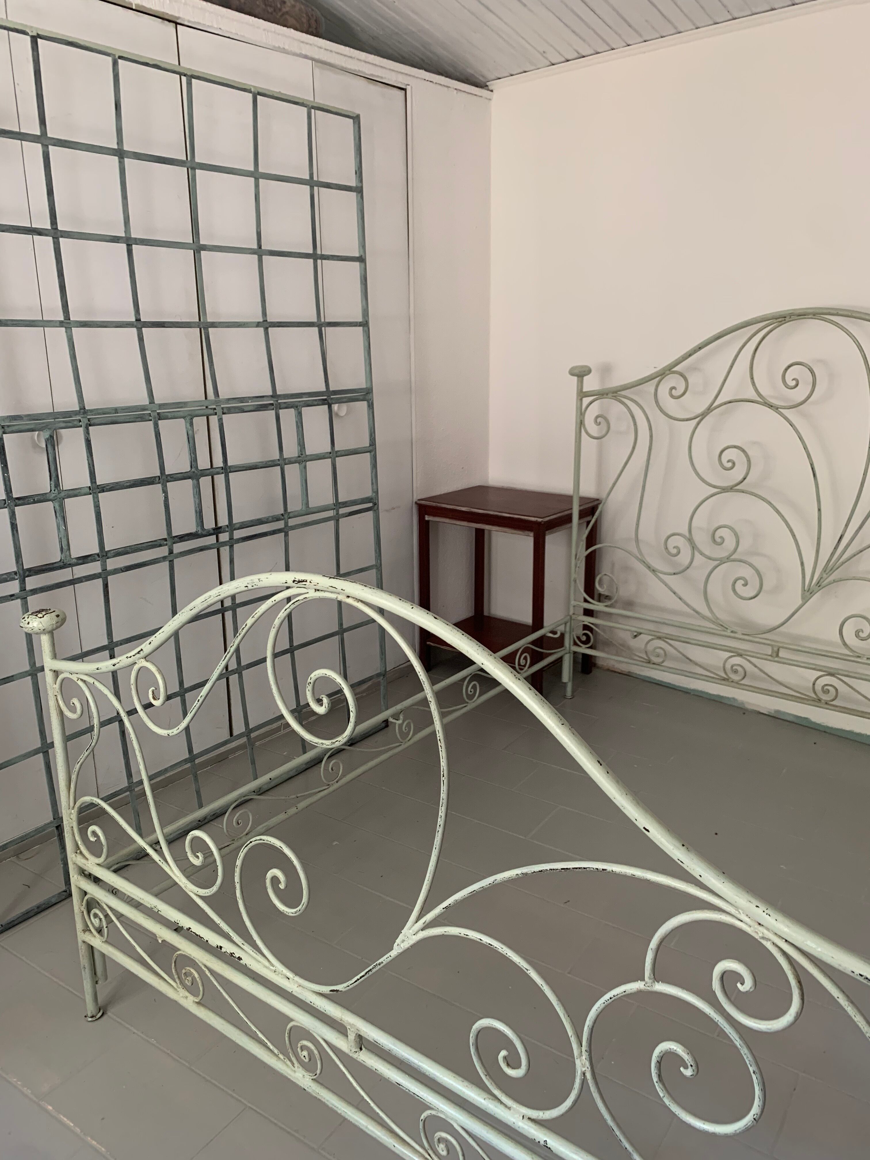 Wrought iron bed
