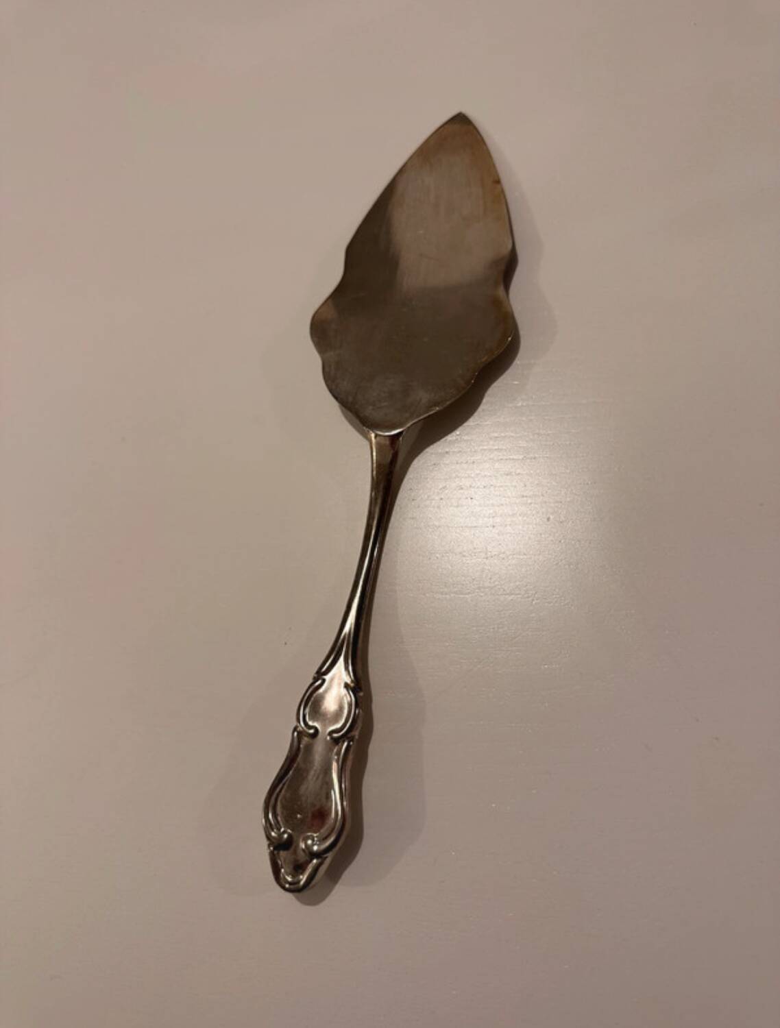 Metal pie server - Perfect condition