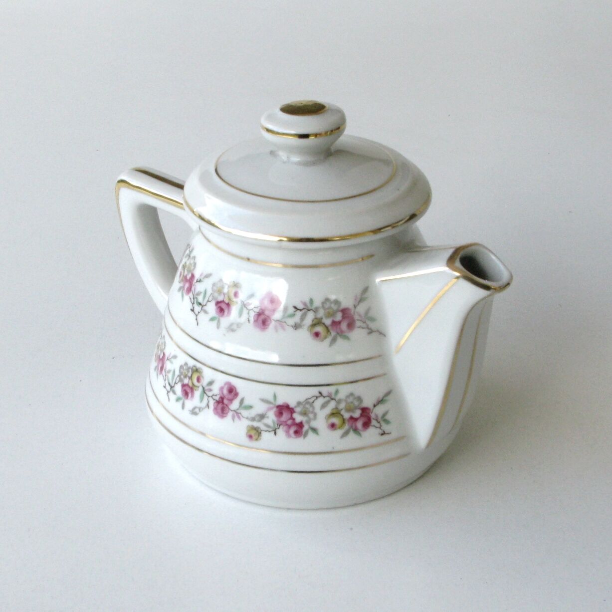 Old Nomar porcelain coffee maker with filter - like new - flower decor