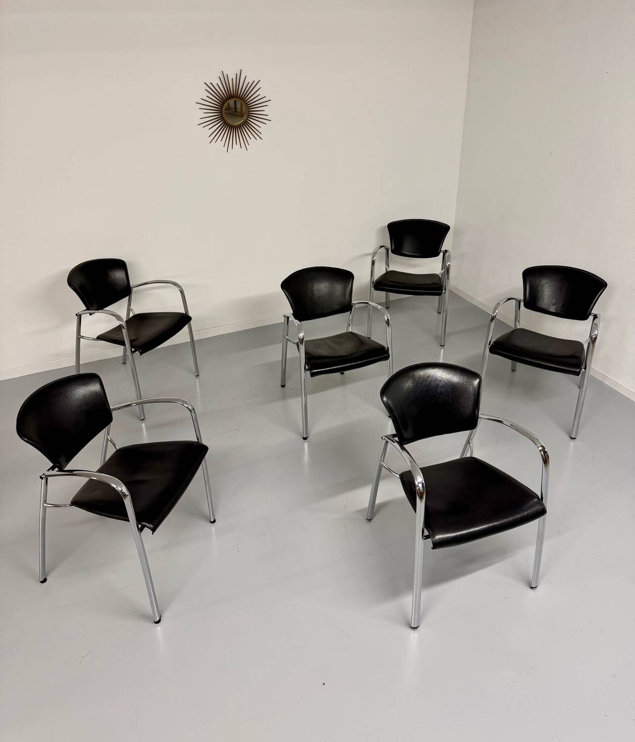 6 black leather and chrome metal chairs Brayton International vintage sa