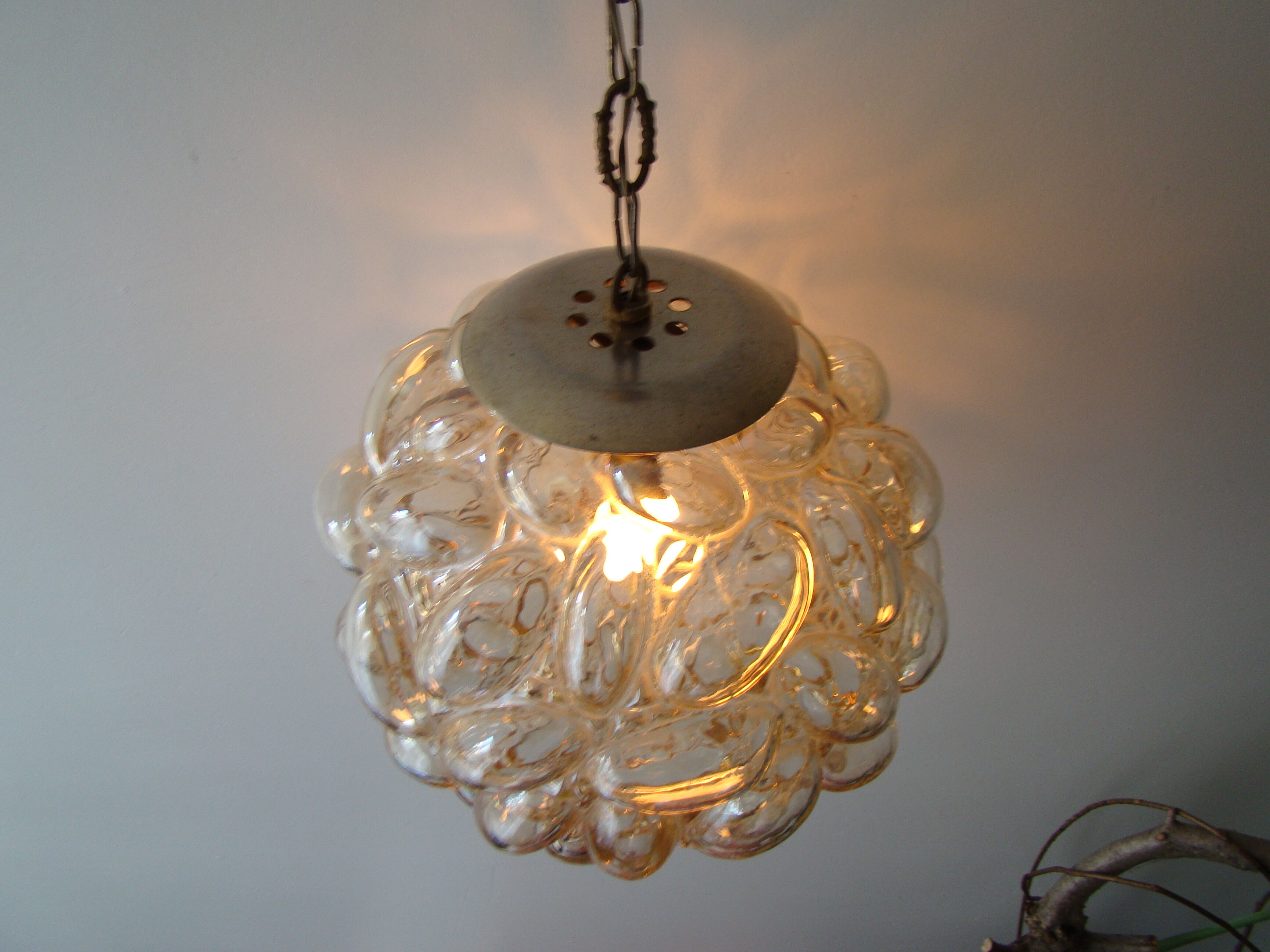 Suspension bubble par Helena Tynell