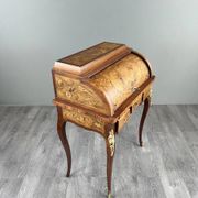 Bureau à cylindre en marqueterie de style Louis XV, XIXe siècle