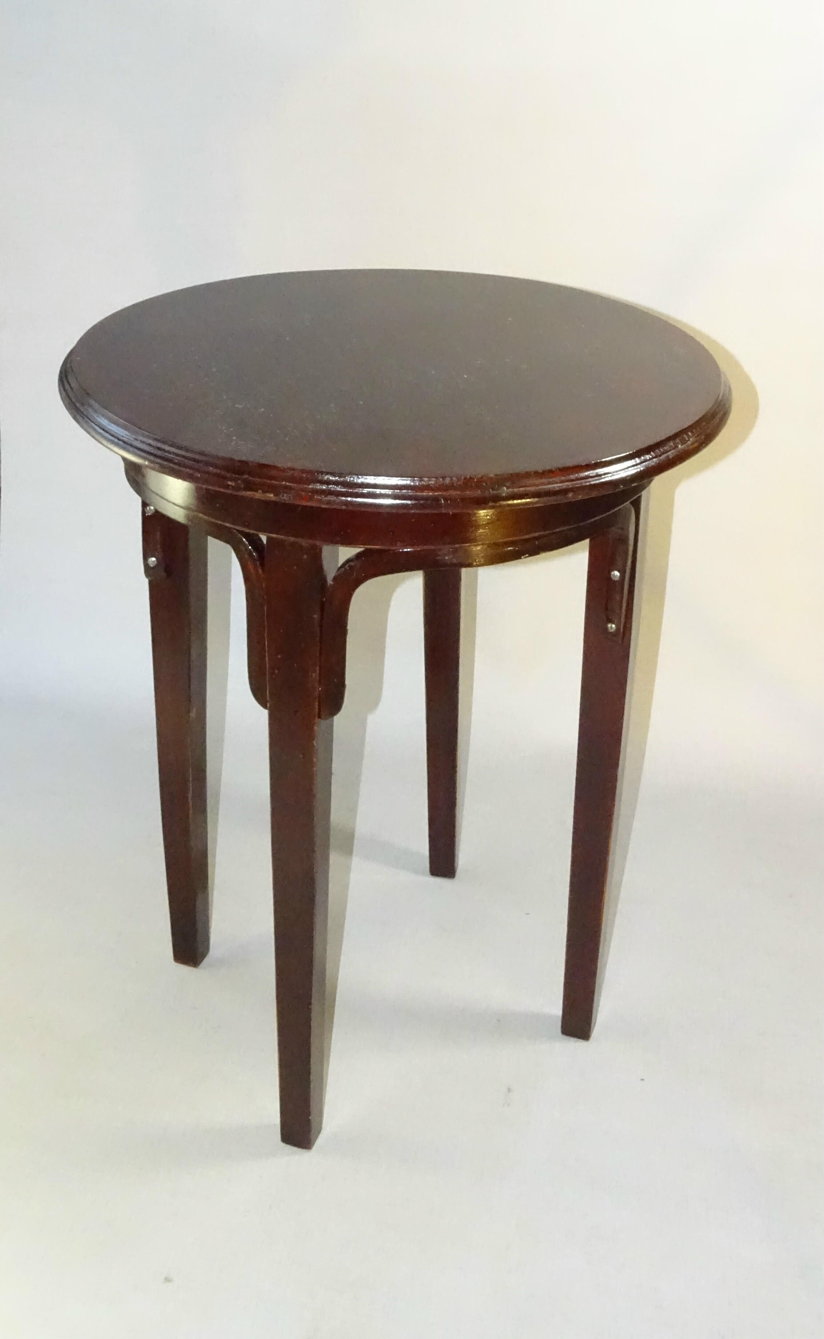 Table d'appoint par Kohn, vers 1910 style sécession viennoise,bistrot