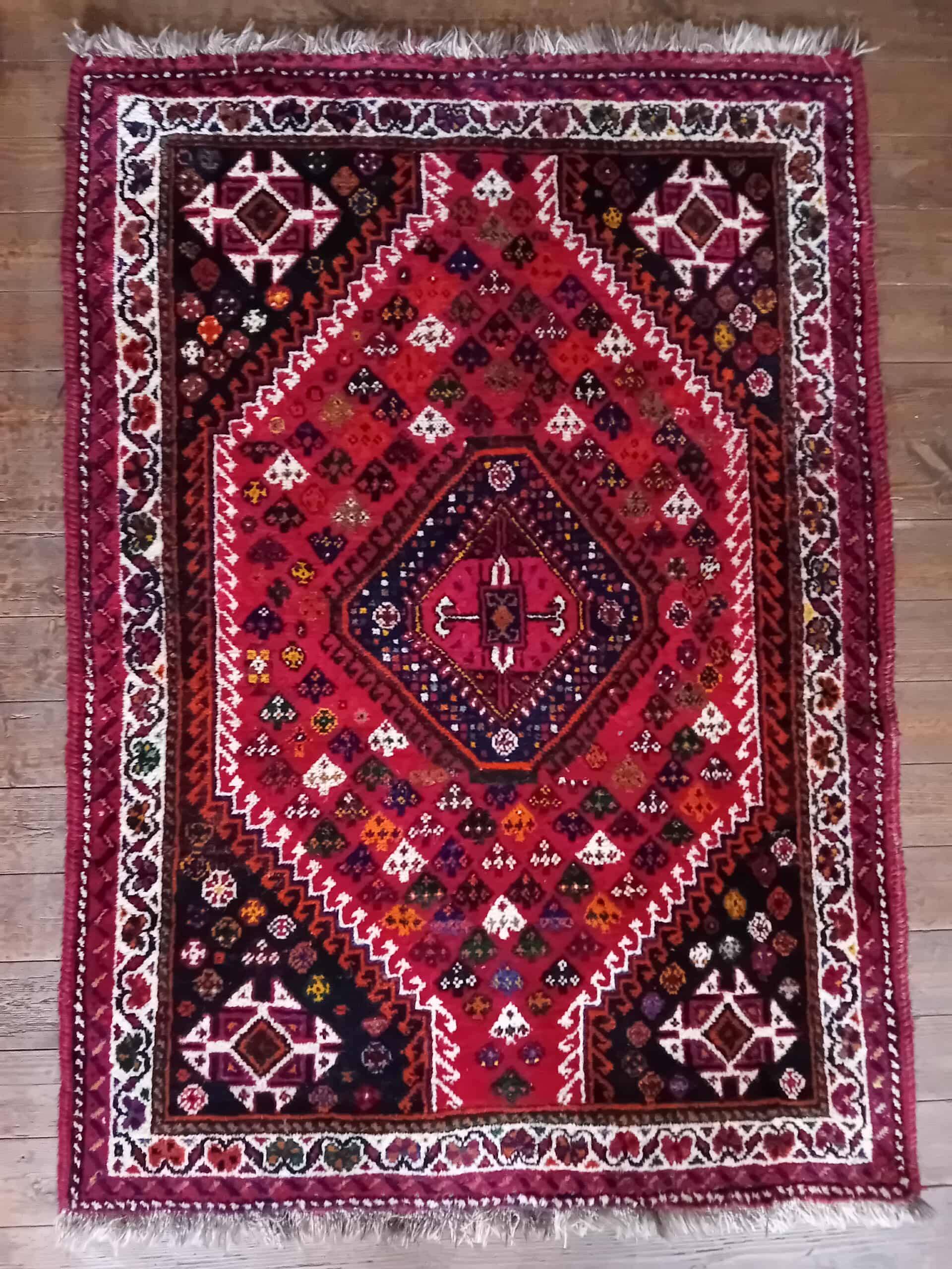 Handmade Persian Qashqai Rug 156x115cm