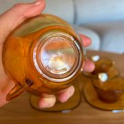 Service for 4 cups & saucers Vereco square with rounded corners amber glass 70s