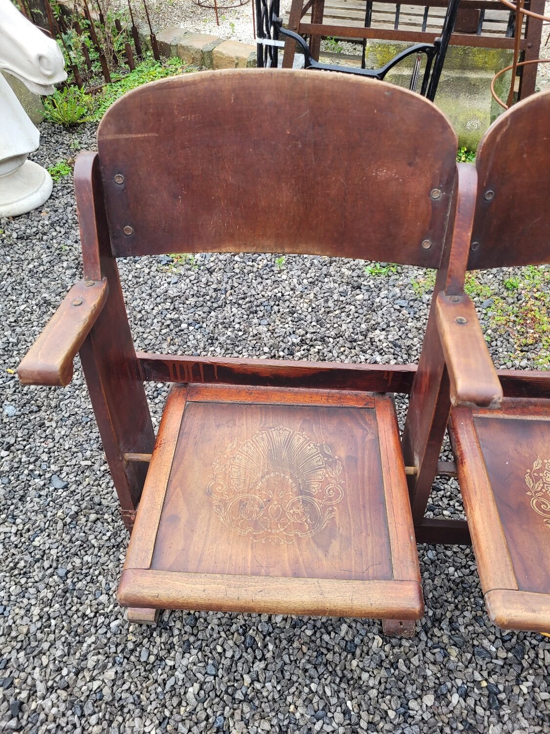 2-seater cinema bench