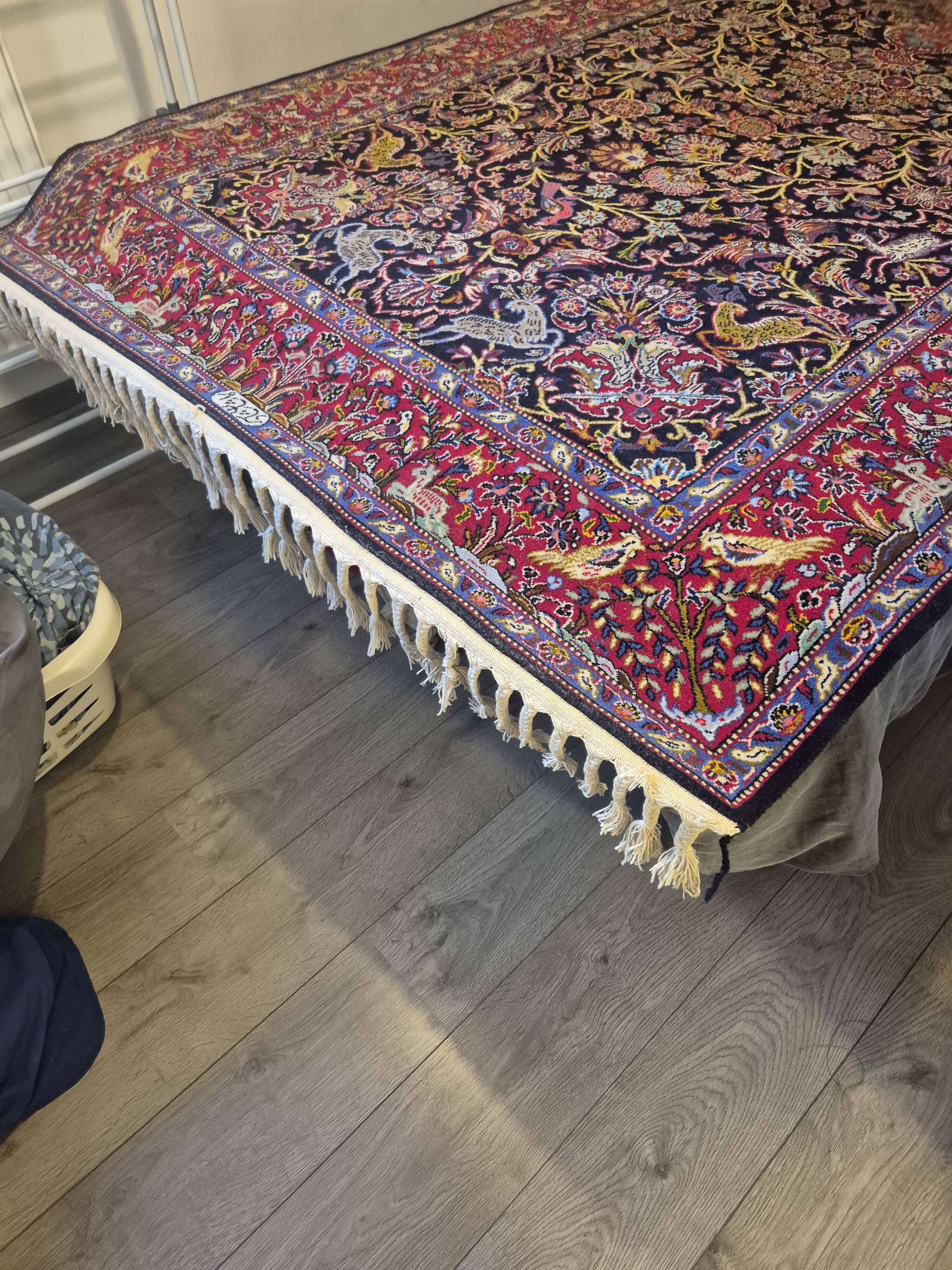 Grand Tapis Kashan Chasse Bleu Nuit 146x222 – Scène Animée