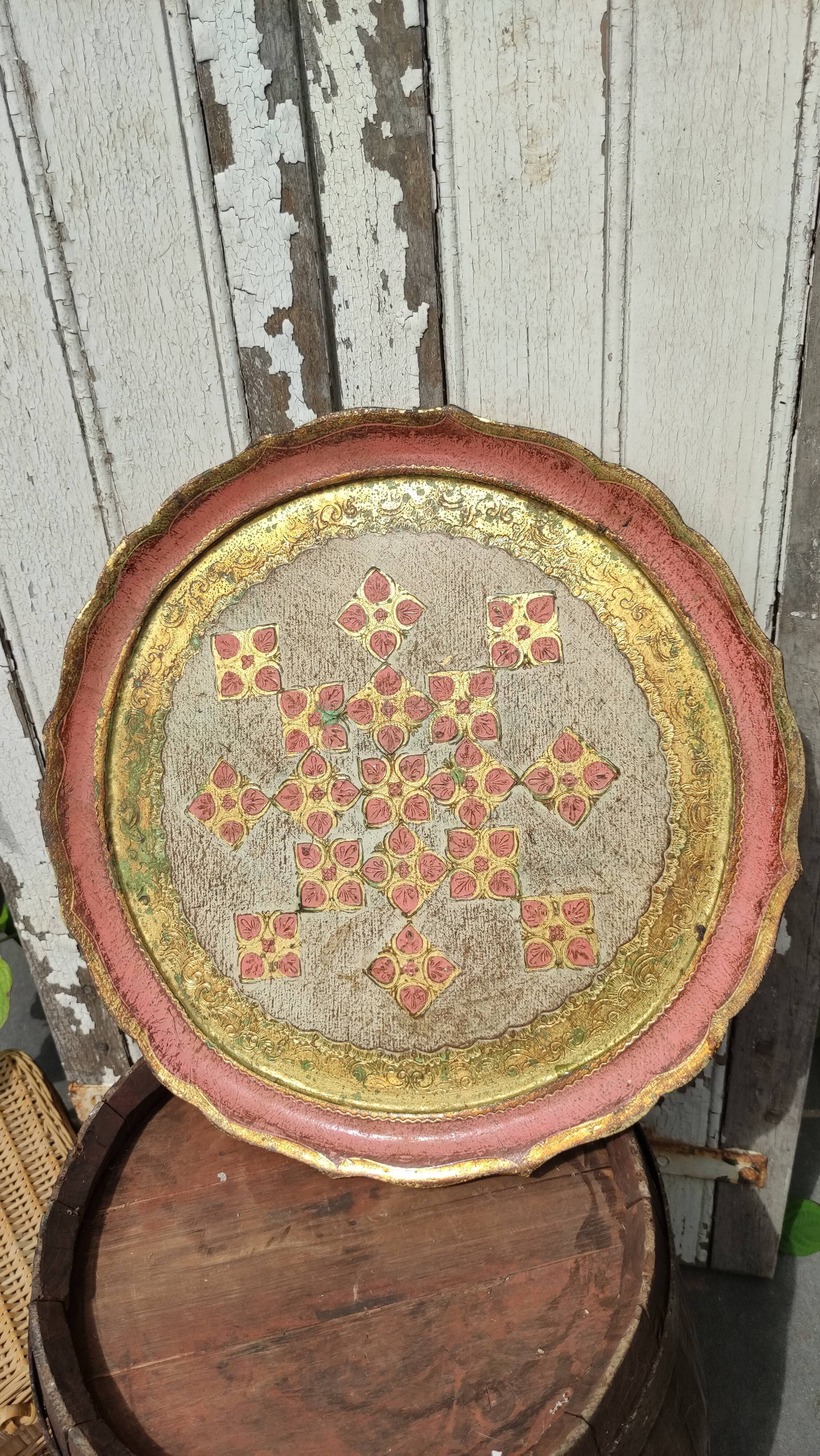 Pink and golden Florentine round top
