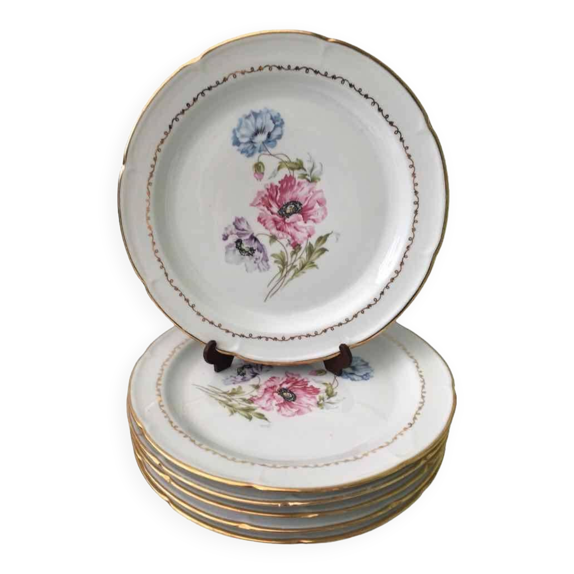Set of 6 flowered porcelain dinner plates.