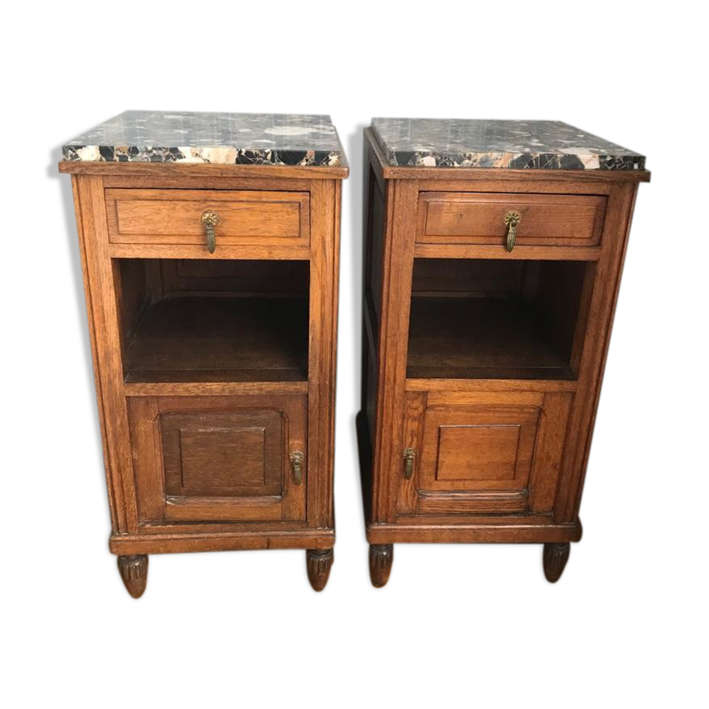 Set of 2 old oak bedside tables above black marble plaque