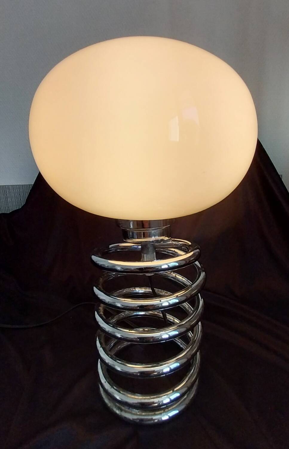 Spring lamp style  Ingo Maurer