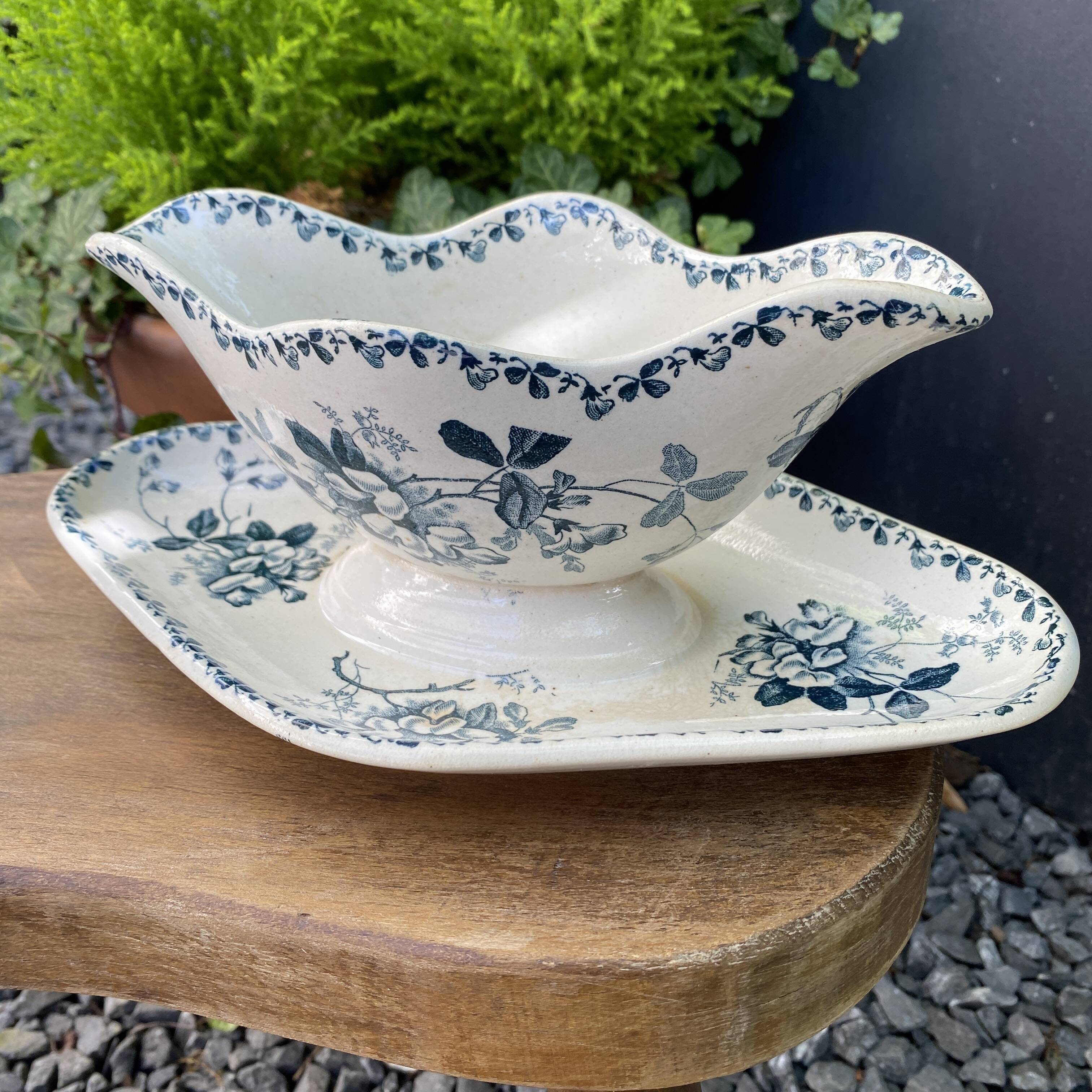 Ironstone sauce boat St Amand