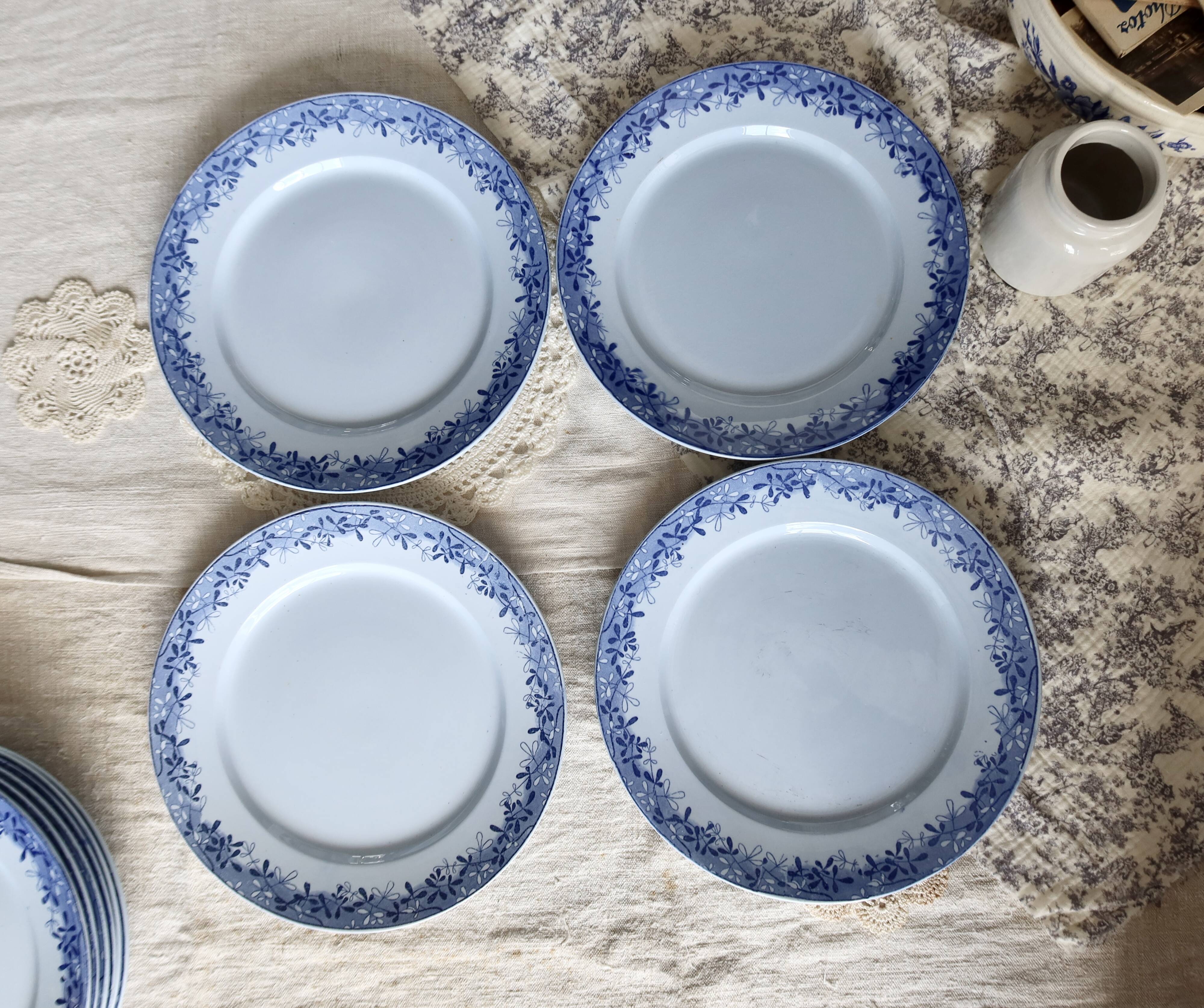 10 antique U&C Sarreguemines dinner plates - Mimosa model