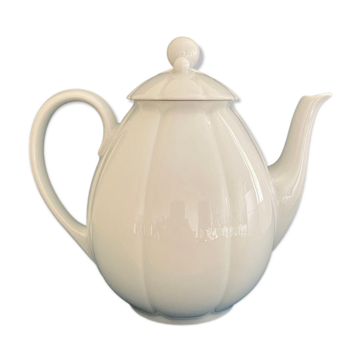 Porcelain teapot