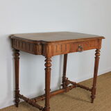 Desk table