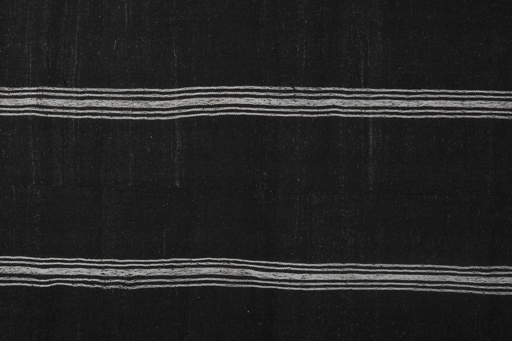 Vintage Turkish kilim, handwoven, 248x321 cm.