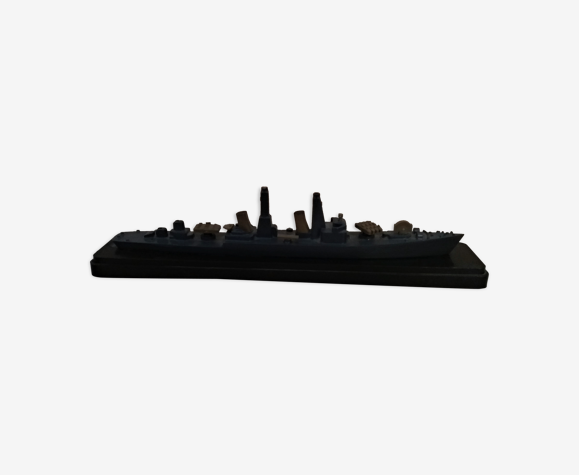 Maquette de bateau Russe en métal