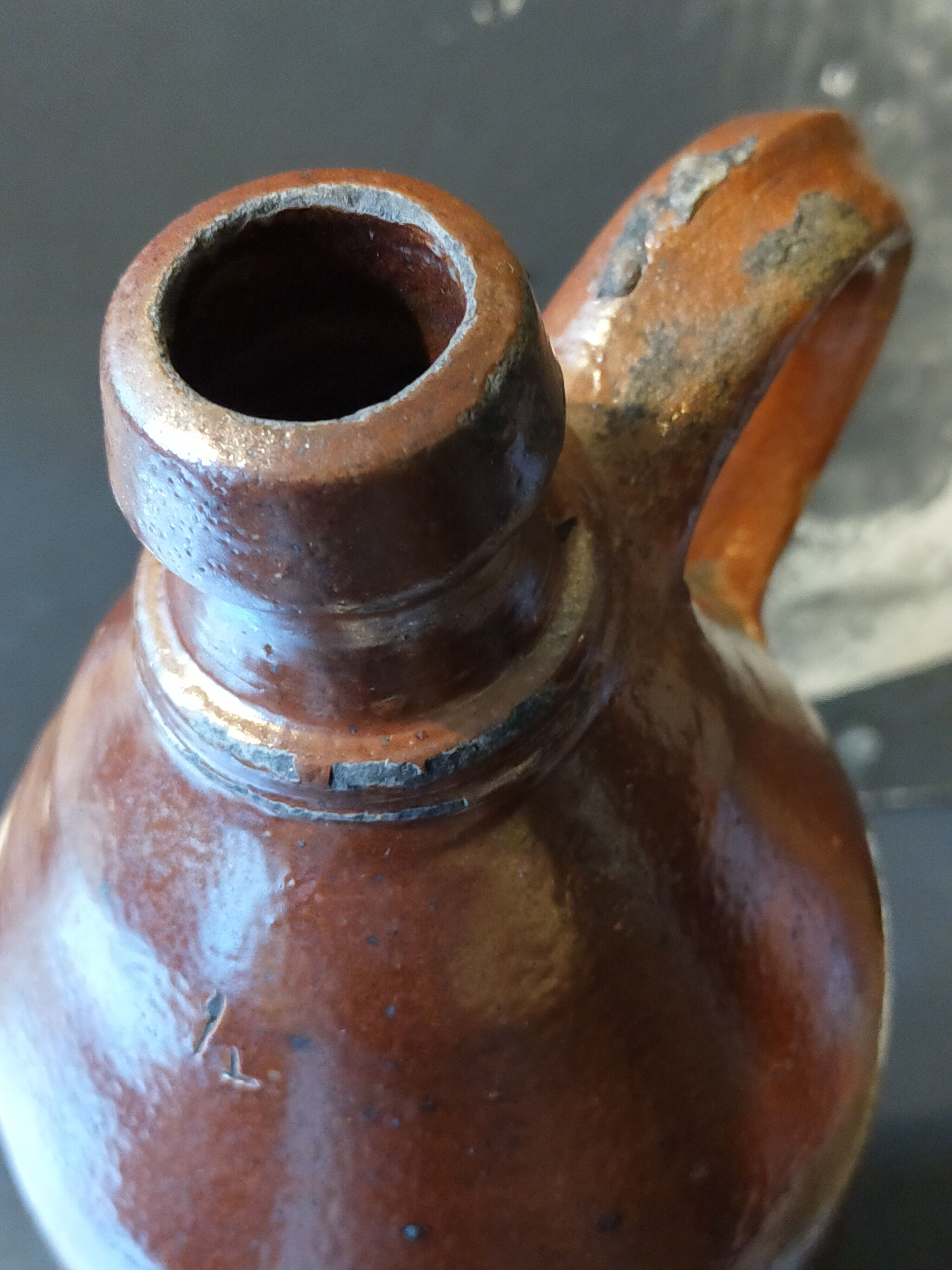 High bottle Art-popular heavy earth enamelled late nineteenth