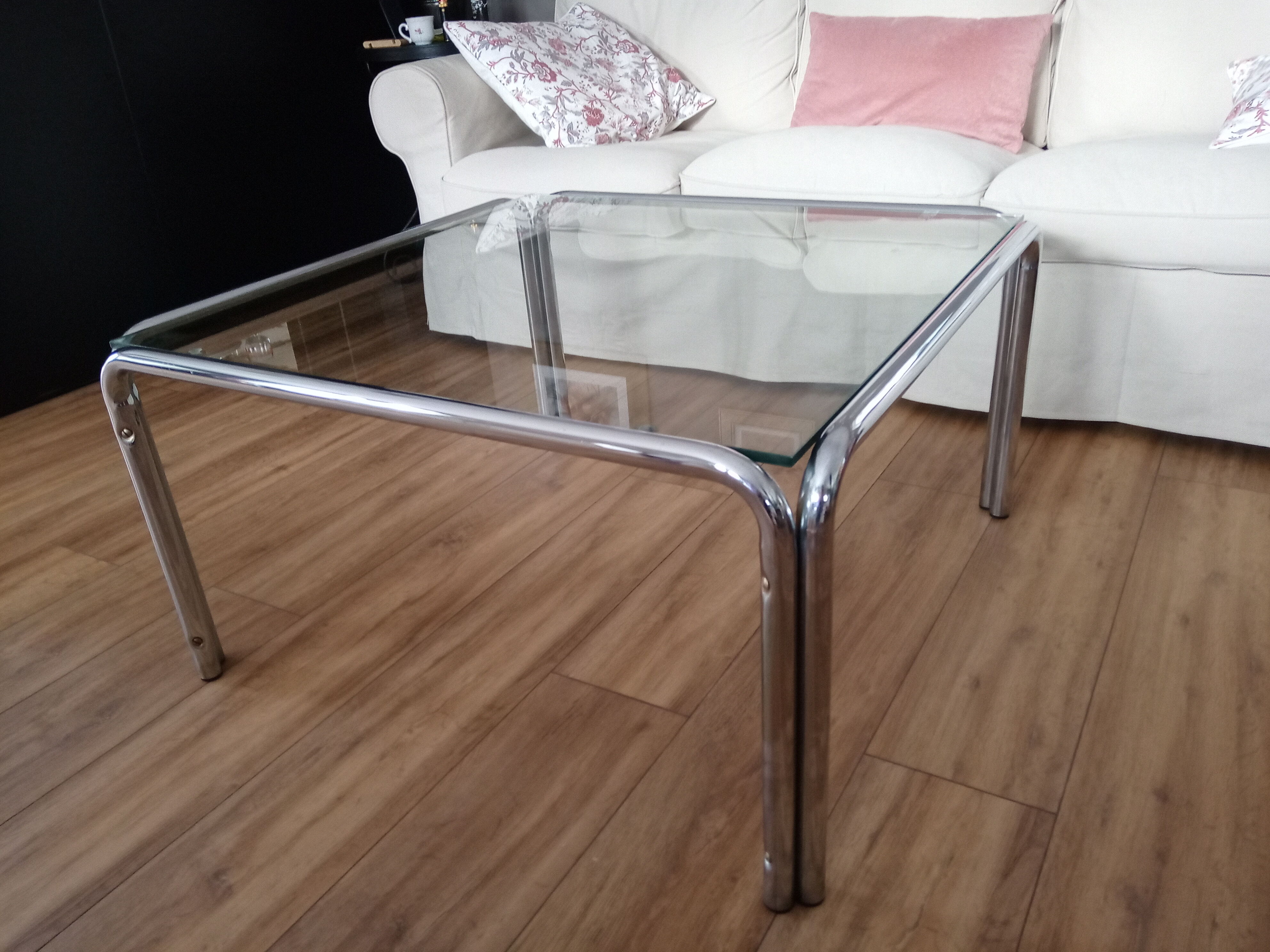 Table basse carrée vintage années 70 plateau en verre transparent et pieds chromé