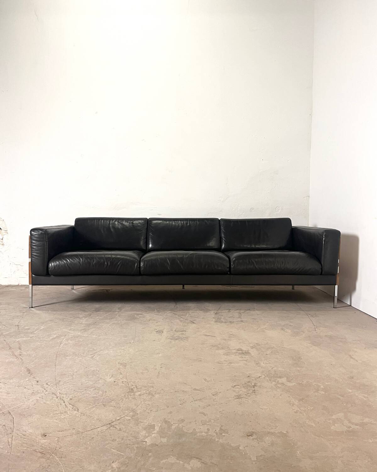 Canapé “Forum” par Robin Day pour Habitat – cuir chocolat, 1990