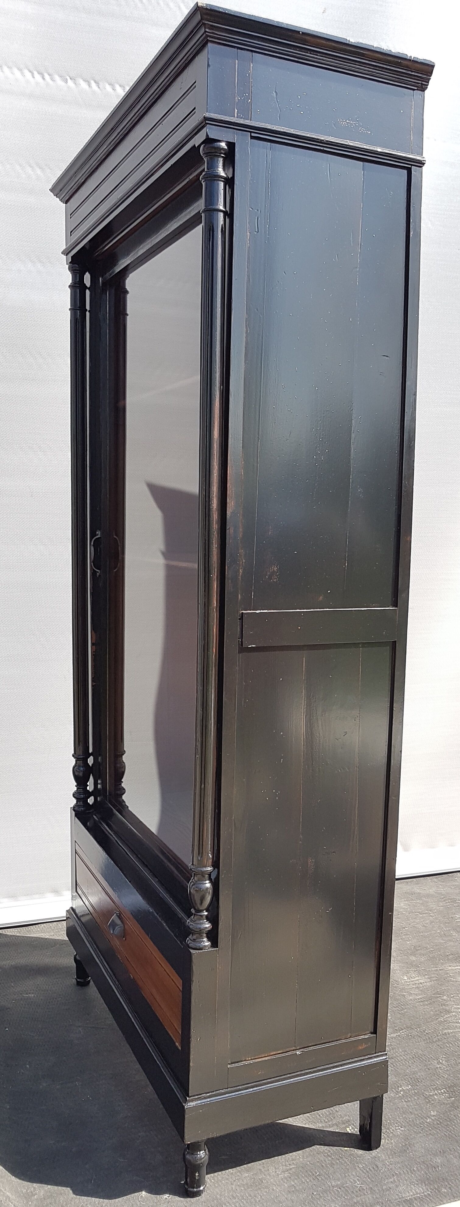 Showcase at the end of the 19th century