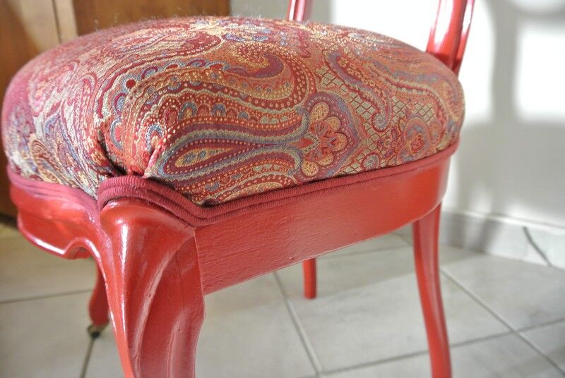 Chaise style Louis Philippe rouge