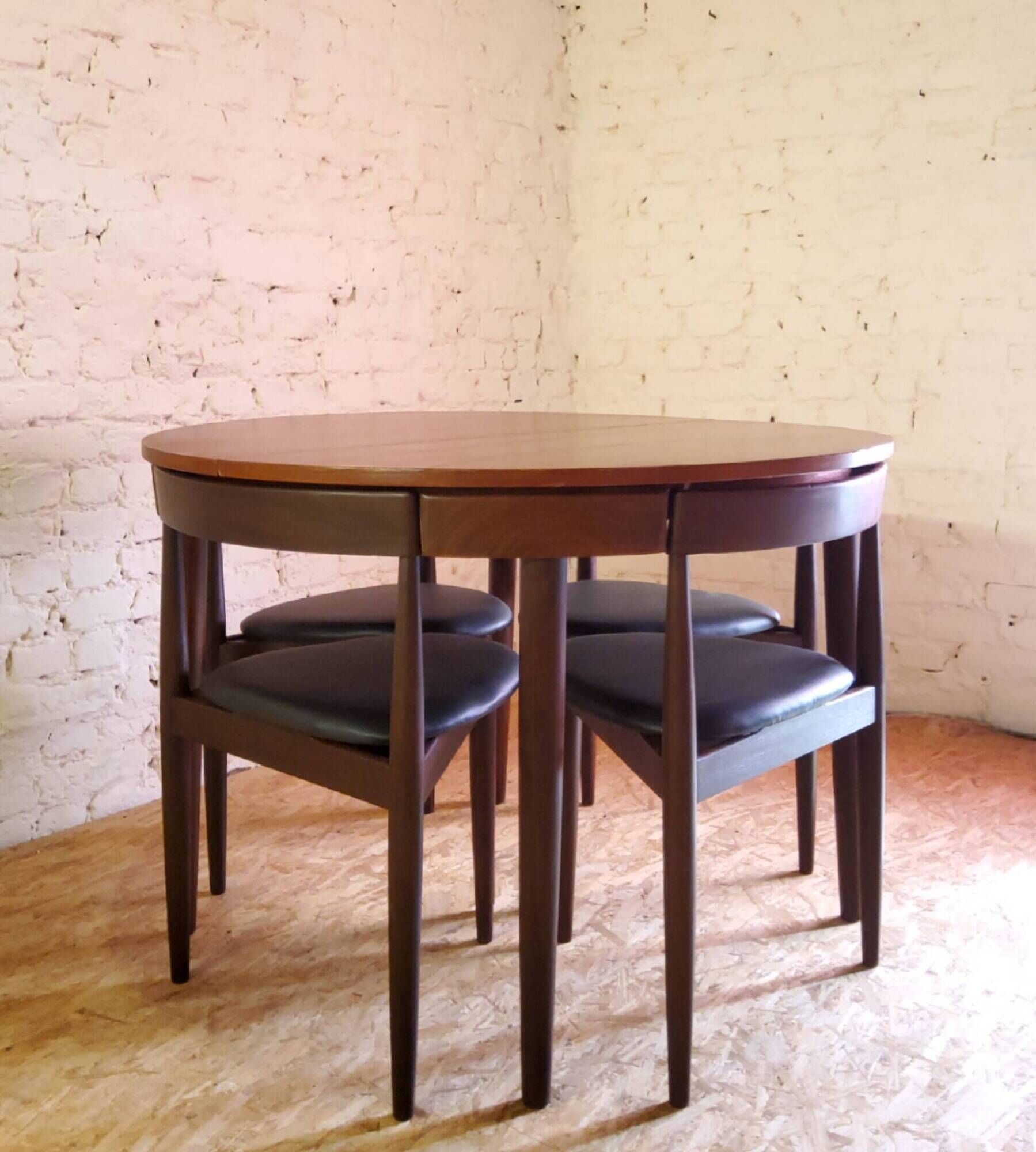 Danish Scandinavian table and chairs by Hans Olsen for Frem Røjle 1960
