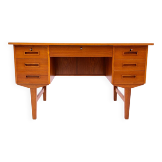 Teak desk, Denmark, 1960s.
