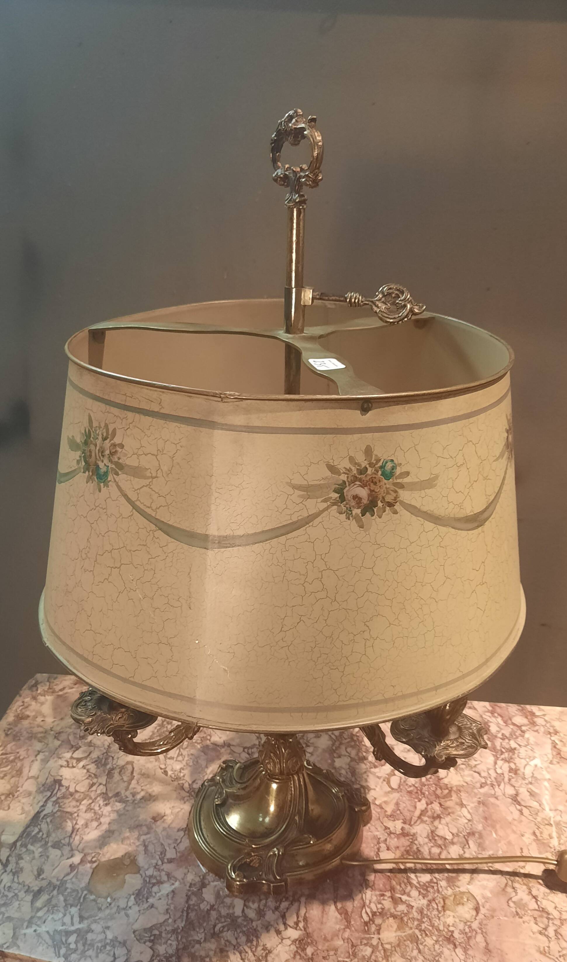 Lampe en bronze à  3 bras de style Louis XV