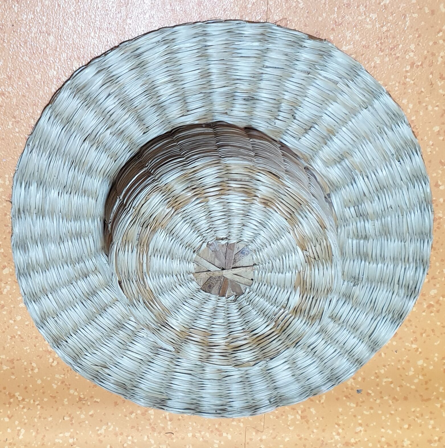 Lot de 4 chapeaux