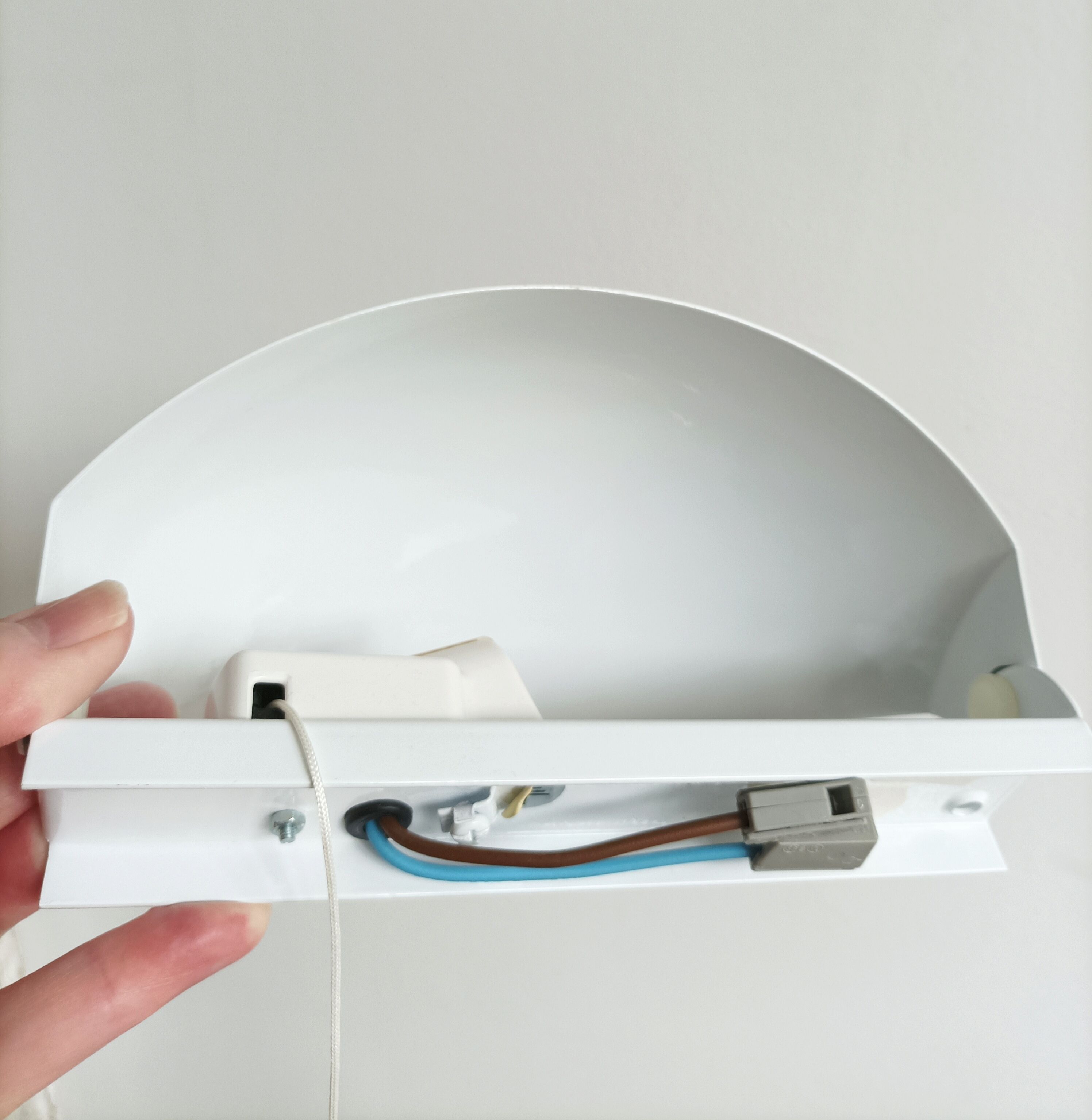 Vintage Habitat swivel pull light