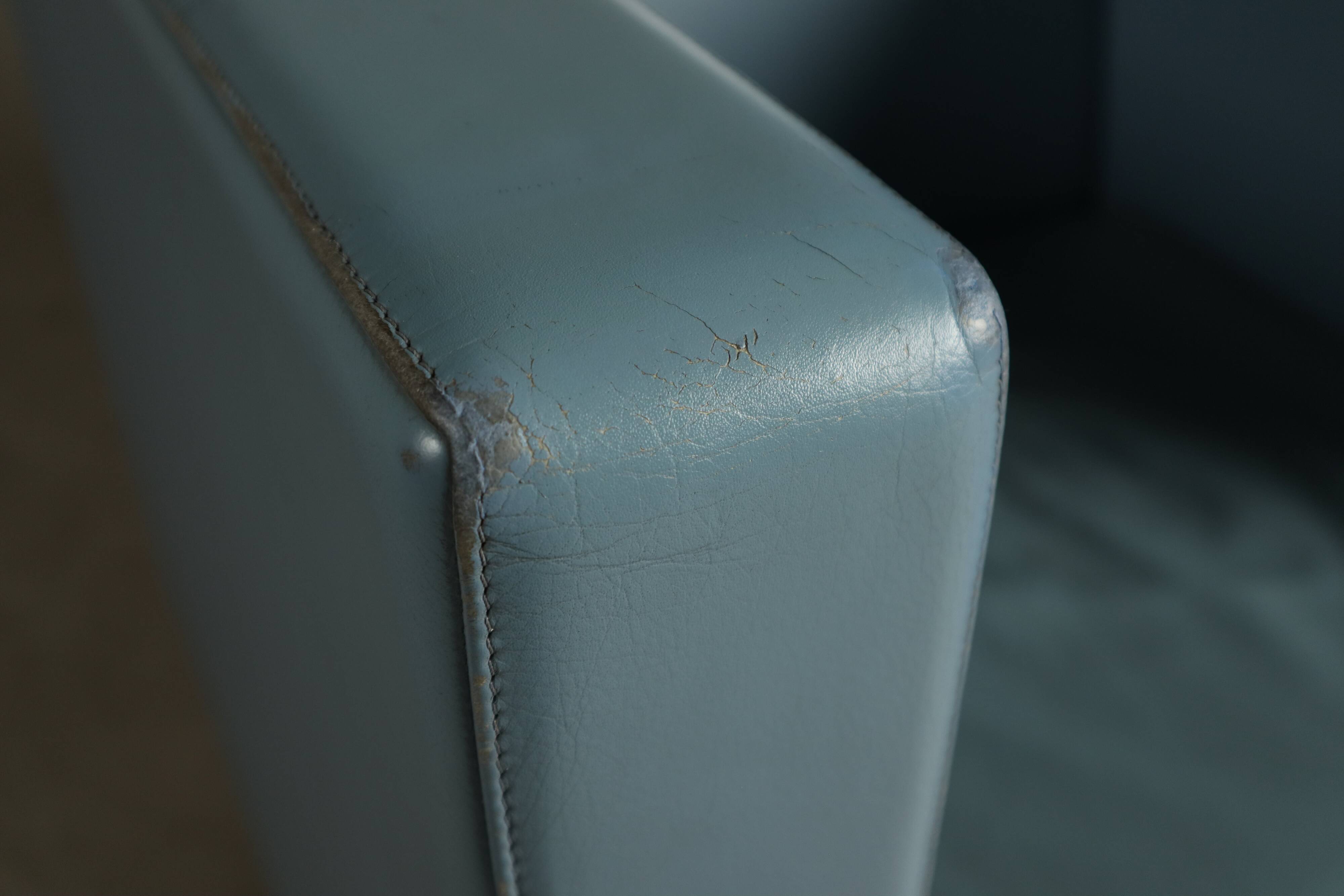 Paire de fauteuils « Moji » de Shigeru Uchida pour Poltrona Frau