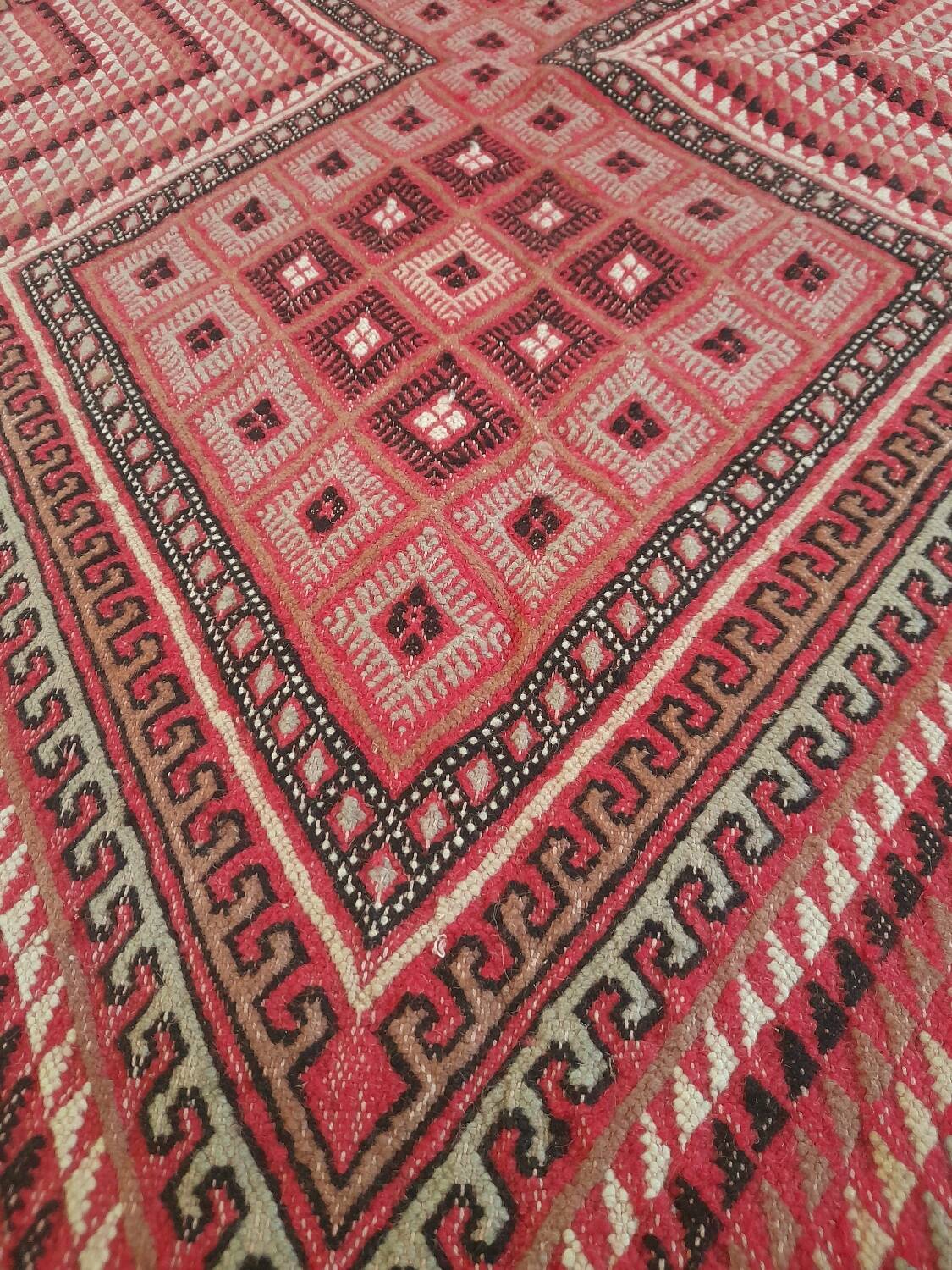 Large vintage Tunisian mergoum rug 258x330cm