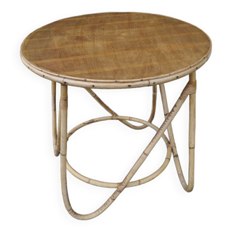 Rattan table.