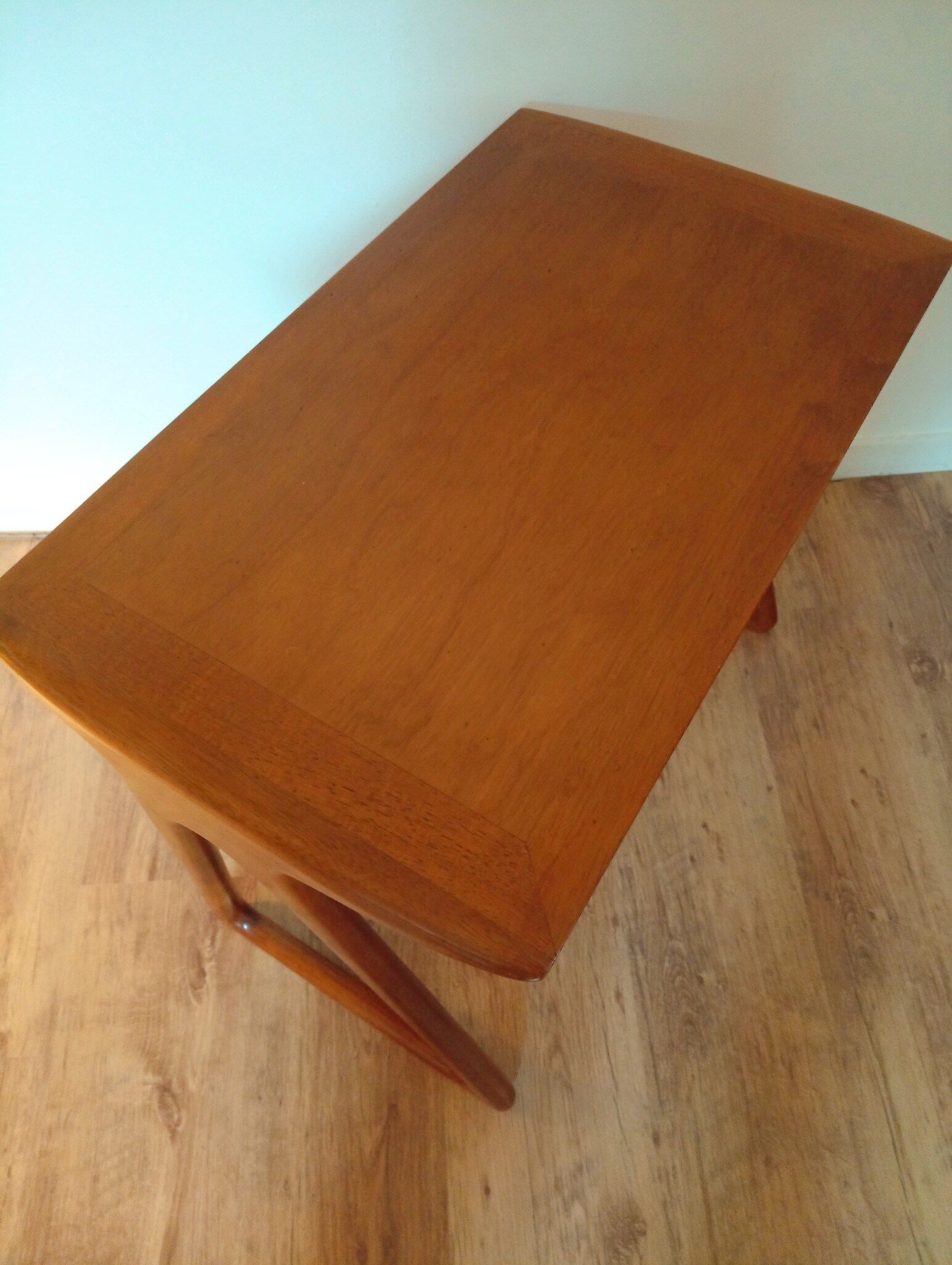 Nesting tables seventies