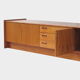 Enfilade basse avec 3 tiroirs et 4 portes en teck, années 1960